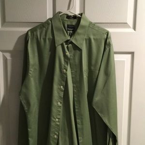 Arrow men’s button down shirt
